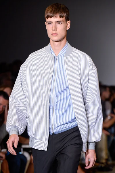 Look 38